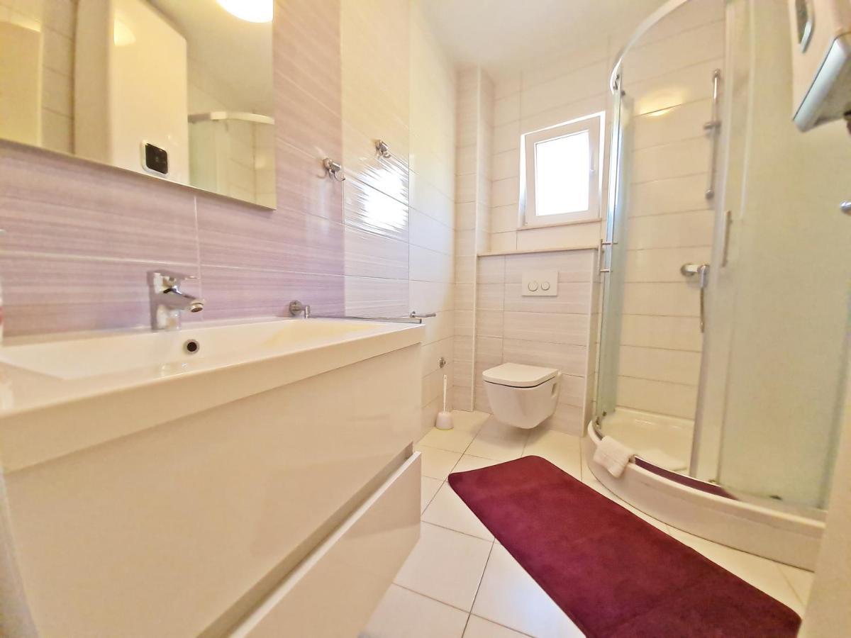 AB Villa Podstrana Exteriör bild