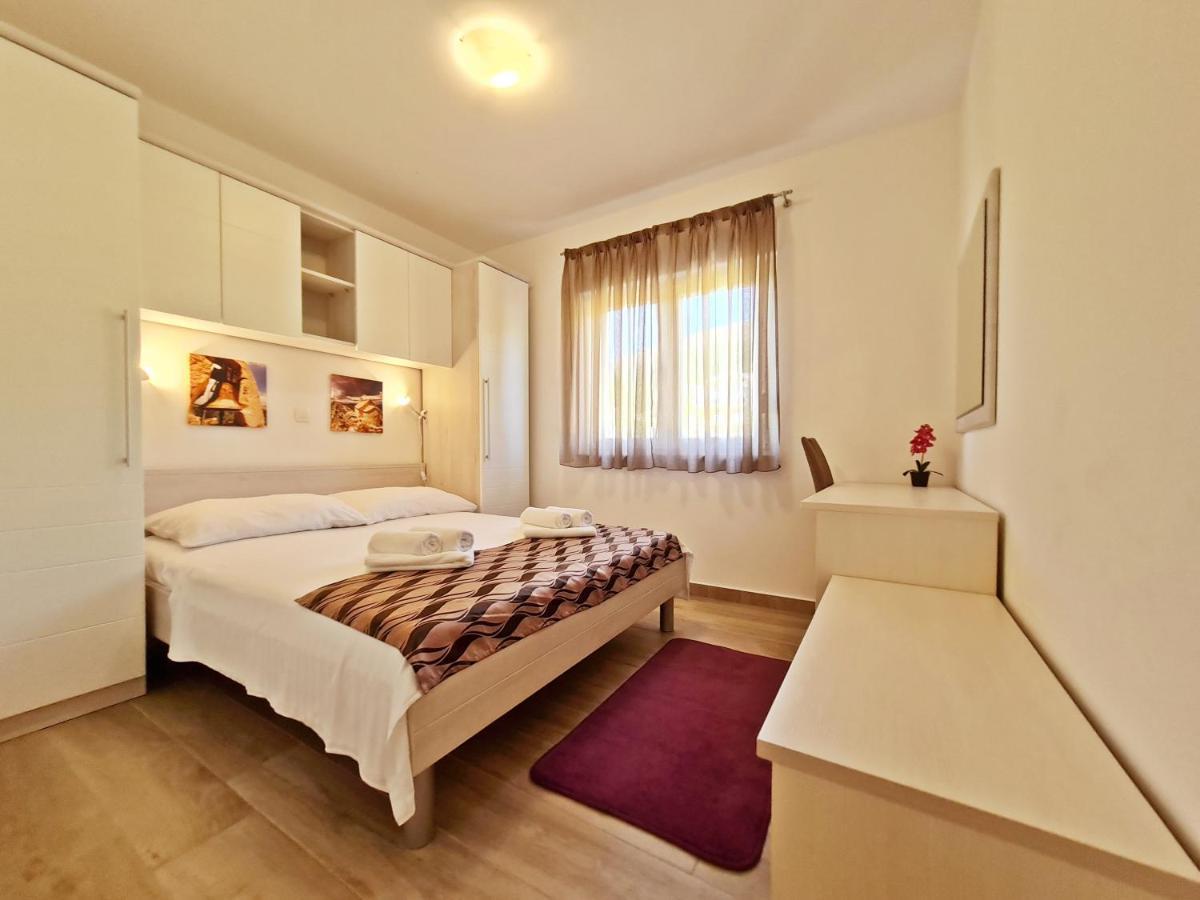 AB Villa Podstrana Exteriör bild